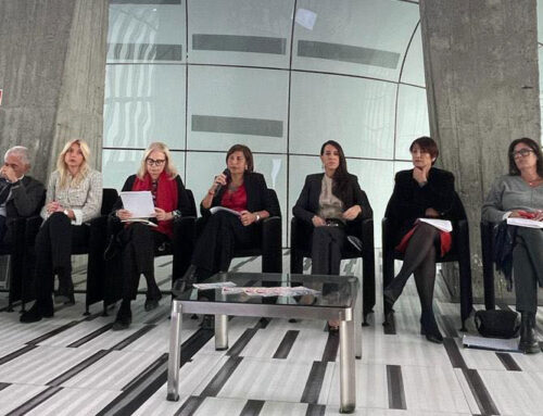 Simona Loizzo a Milano per una manifestazione contro i femminicidi